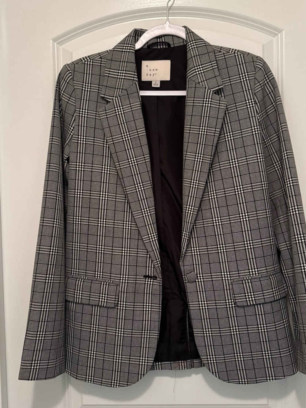 a new day Black & Gray Plaid Men's Blazer